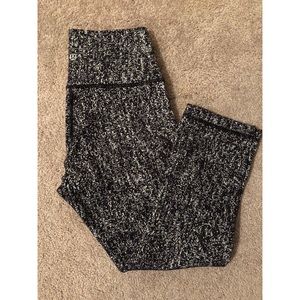 Wunder Under Crop High Rise Full-On Luon 21”